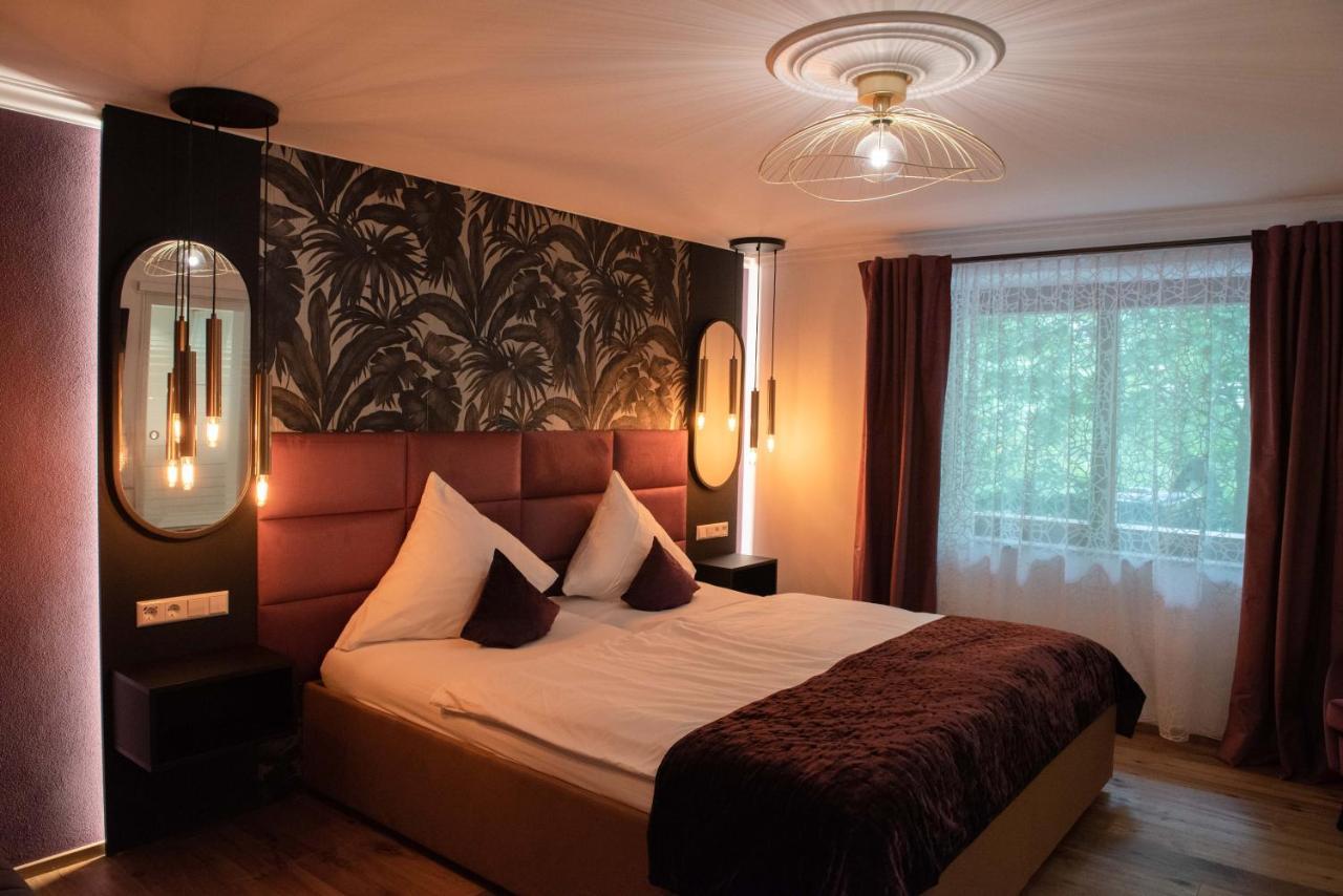 Zum Schloss Hotel