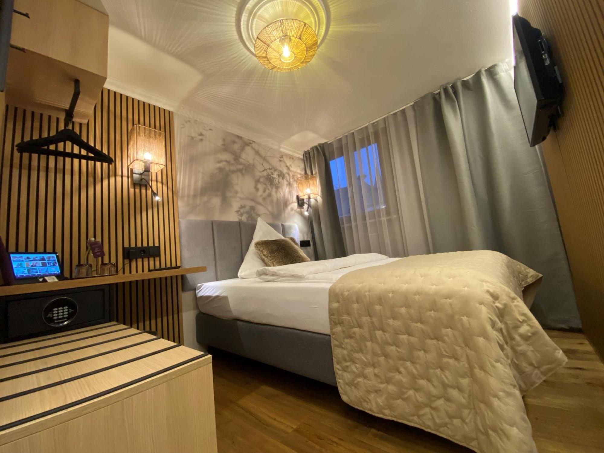 Boutique - Zum Schloss 4*