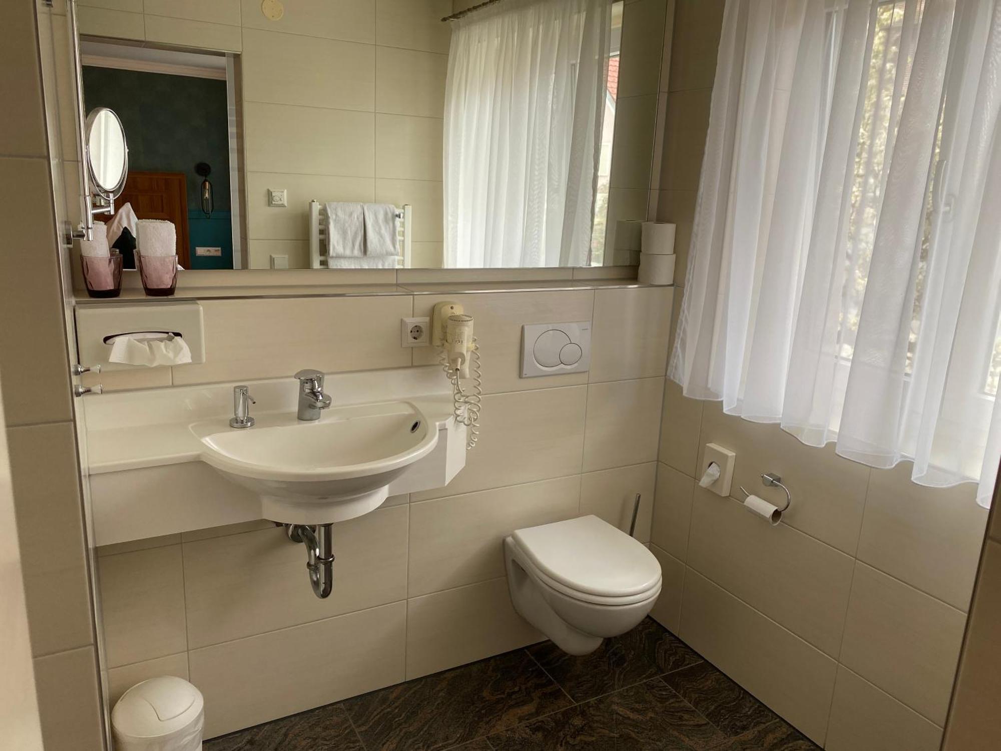 Boutique - Zum Schloss Отель 4*